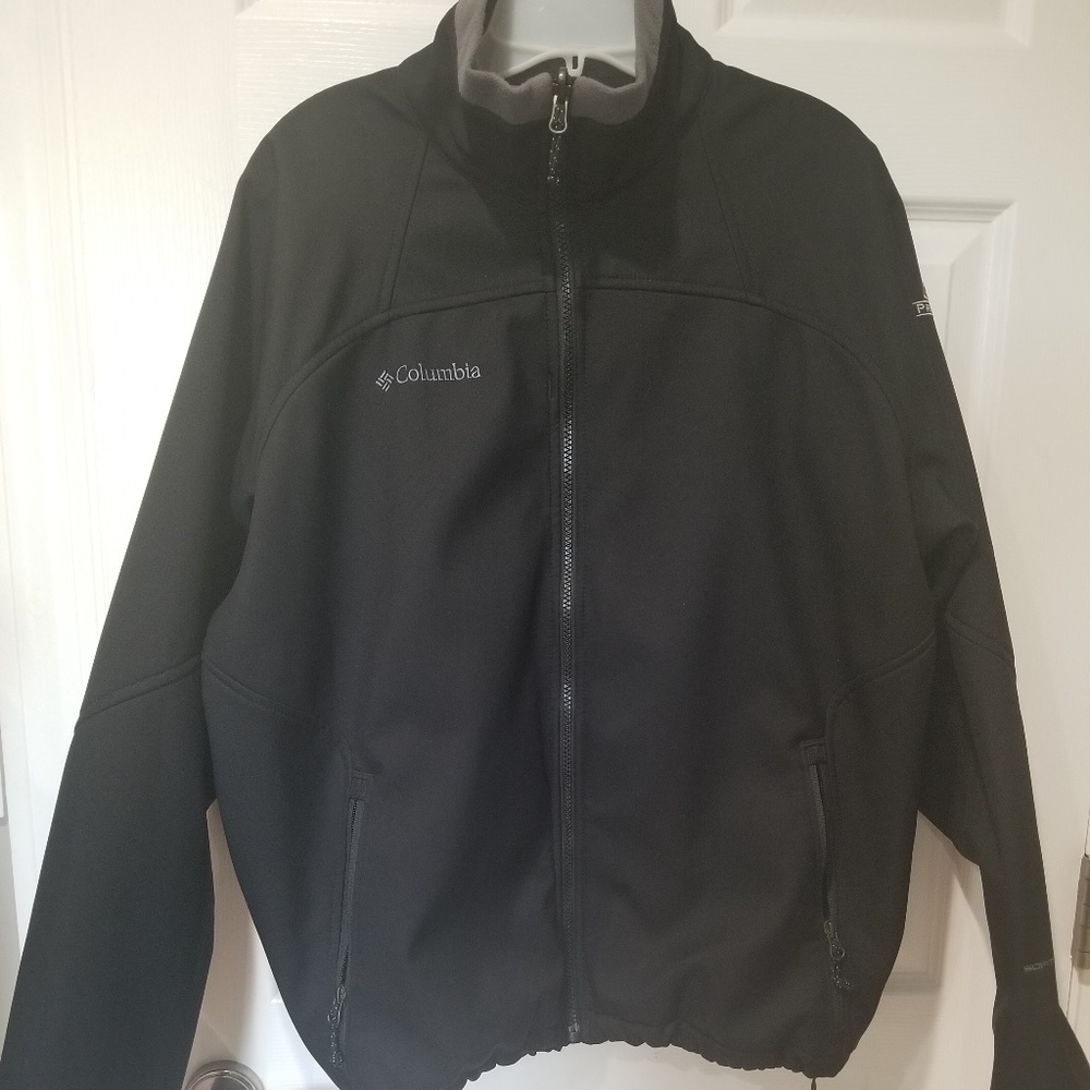 Sale!!!Columbia Softshell Black Jacket Sz L